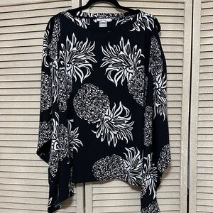 Chico's Black and White Pineapple Print Long Sleeve Top